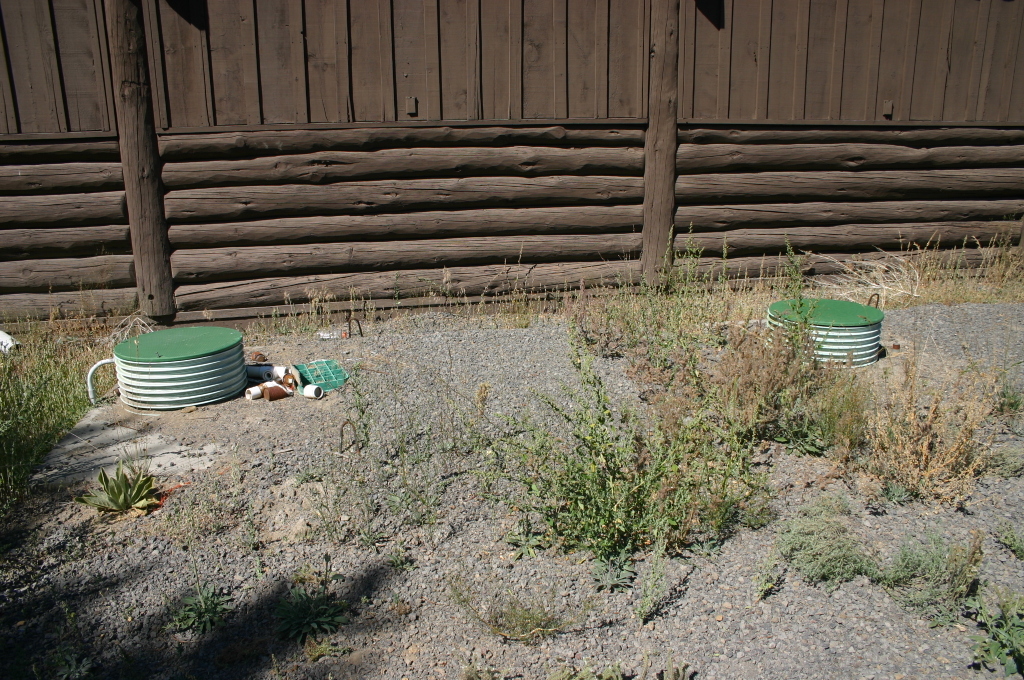 Barn Fresh Water Holding Tank